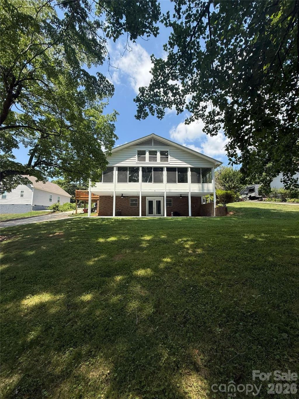 6917 Navajo Trail , Sherrills Ford, NC 28673 Main Photo