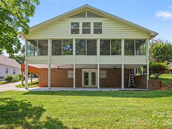 6917 Navajo Trail, Sherrills Ford, NC 28673