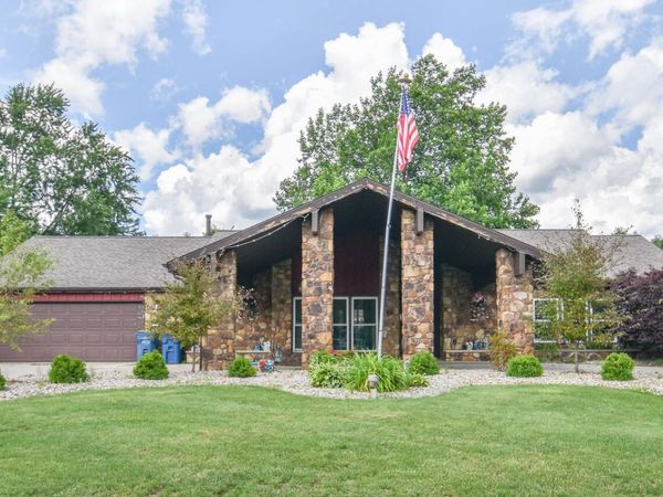 17 Linda Lane, Coldwater, MI 49036