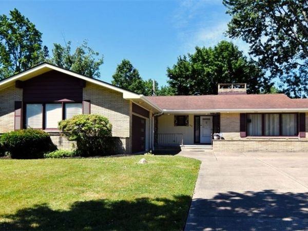 1878 Caronia Drive, Lyndhurst, OH 44124