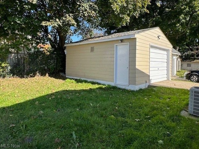 807 Albemarle Avenue, Cuyahoga Falls, OH 44221 Photo 24