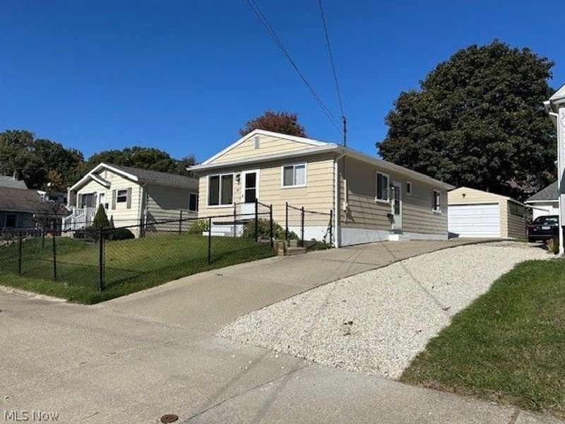 807 Albemarle Avenue, Cuyahoga Falls, OH 44221 Photo 29