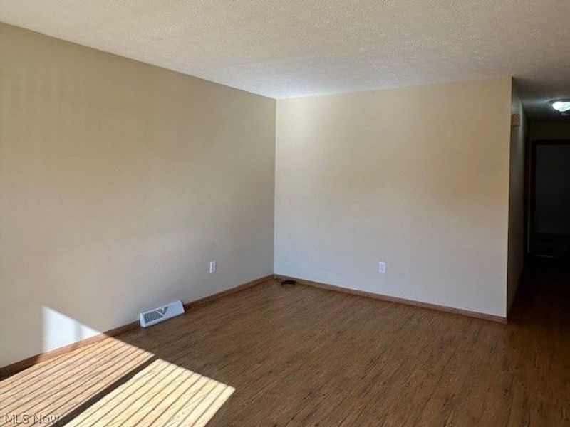 807 Albemarle Avenue, Cuyahoga Falls, OH 44221 Photo 6