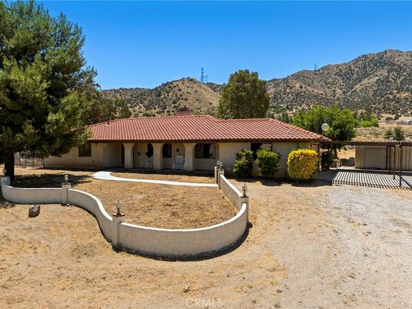 902 Searchlight Ranch Road, Acton, CA 93510