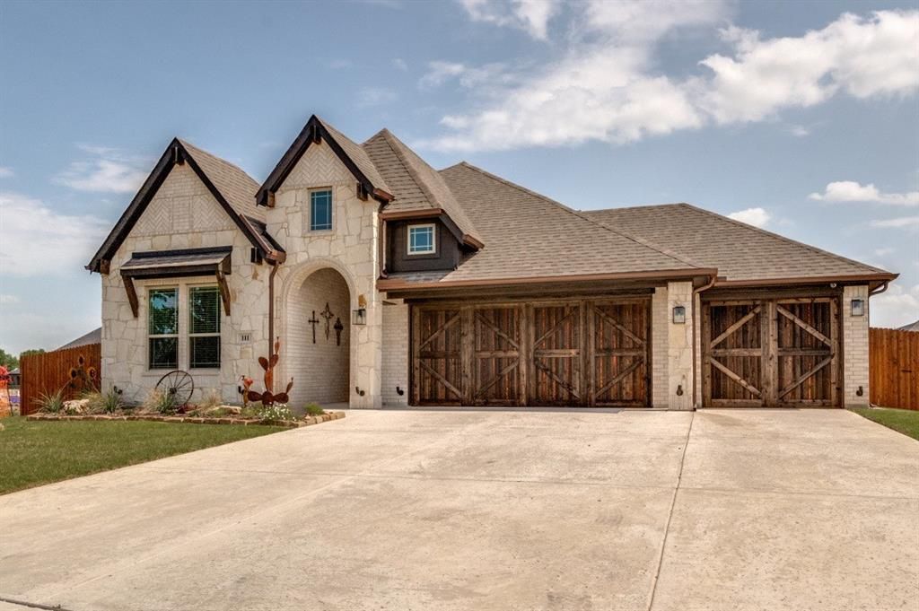 111 Tetrad Circle, Waxahachie, TX 75165 Main Photo