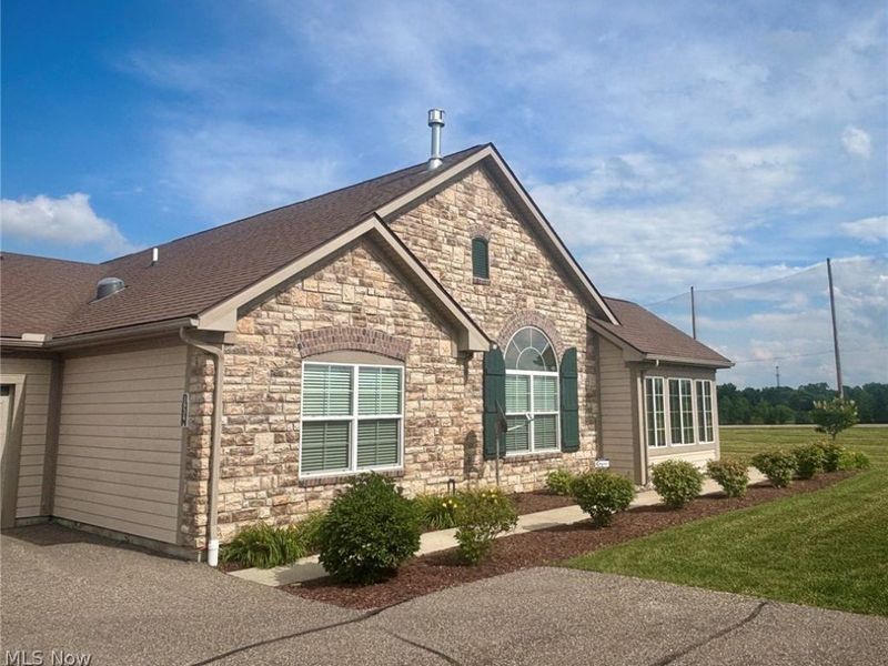 1934 Woods Drive, Streetsboro, OH 44241 Photo 4