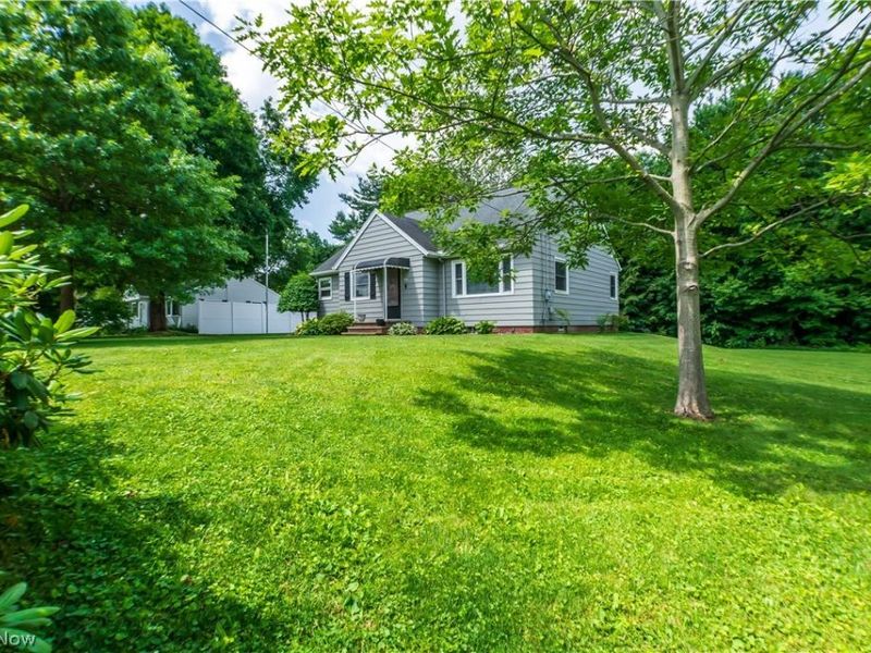 2748 Canton Road, Uniontown, OH 44685 Photo 2