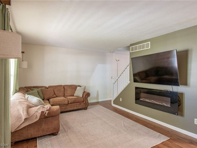 1270 Delia Avenue, Akron, OH 44320 Photo 5