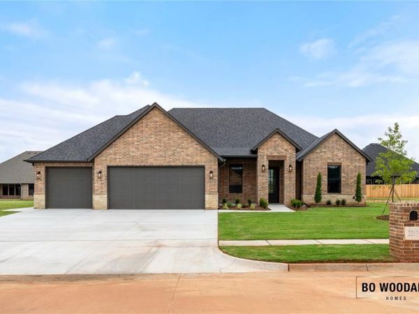 2217 W Cole Drive, Mustang, OK 73064