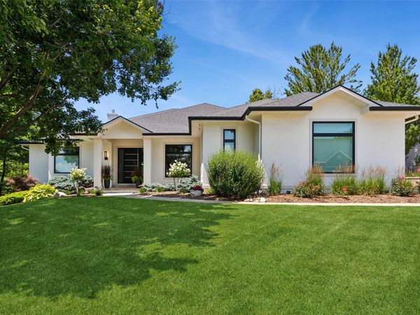 1677 Plum Thicket Lane , West Des Moines, IA 50266
