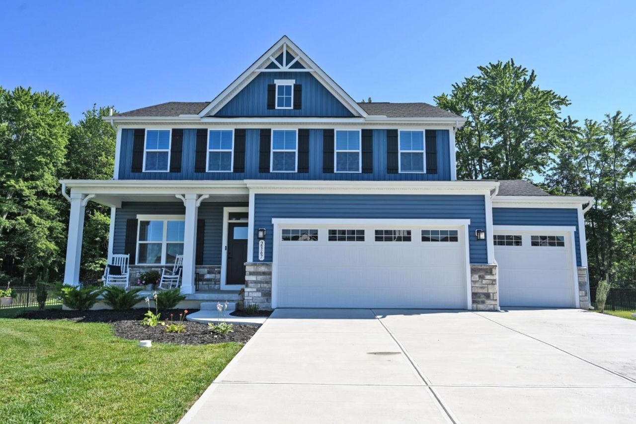 2367 Silverspring Walk, Batavia, OH 45103 Main Photo