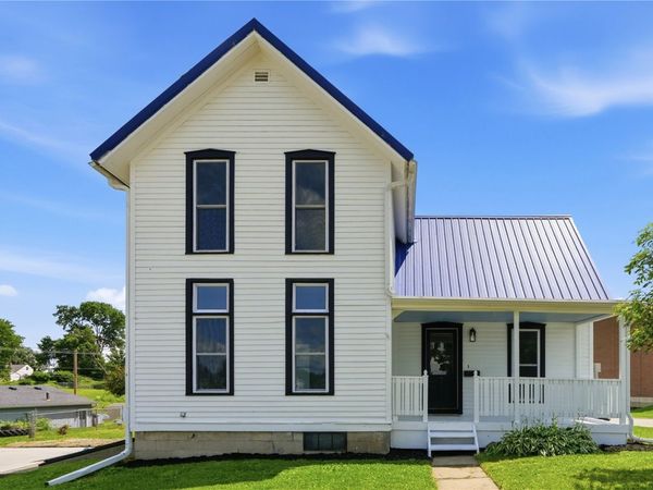 1405 5th Avenue , Marion, IA 52402