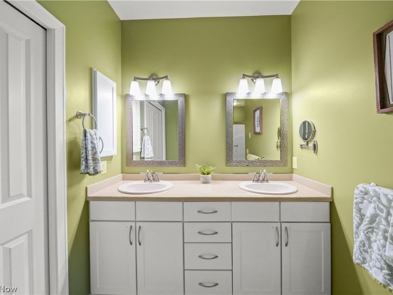 953 Outrigger Cove, Painesville, OH 44077 Photo 13