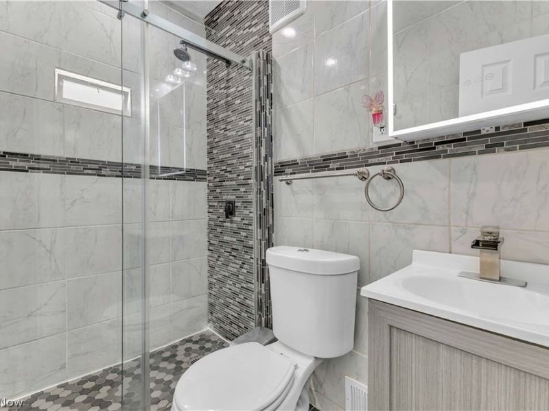 12401 Brighton Avenue, Cleveland, OH 44111 Photo 15