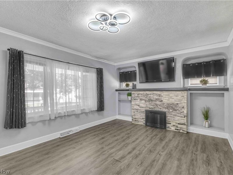 12401 Brighton Avenue, Cleveland, OH 44111 Photo 4