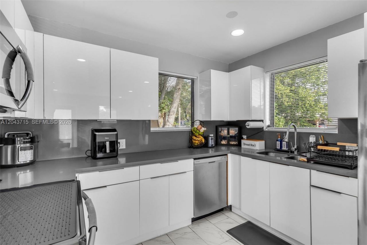 15100 NE 14th Ct , North Miami Beach, FL 33162 Photo