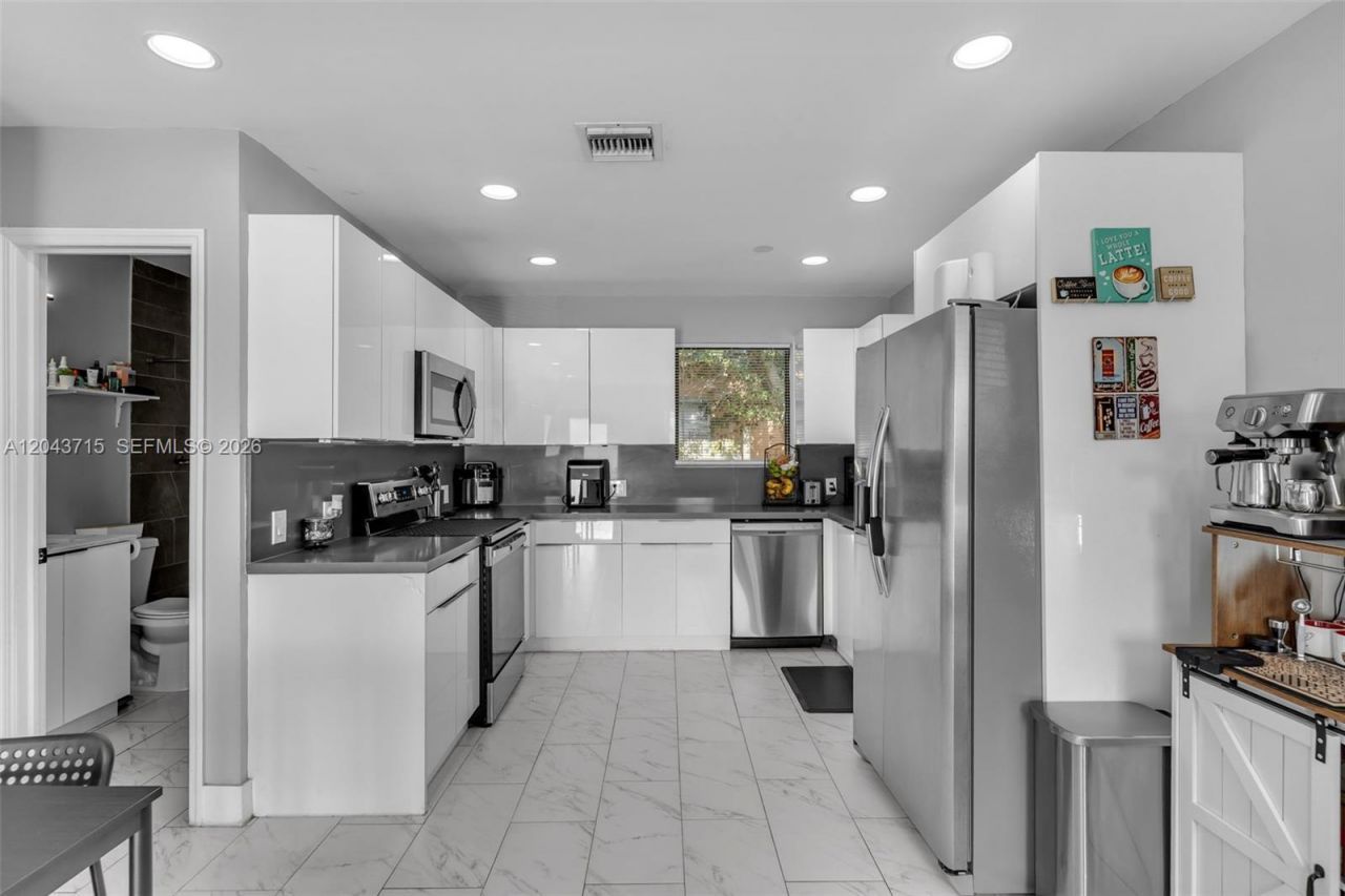 15100 NE 14th Ct , North Miami Beach, FL 33162 Photo