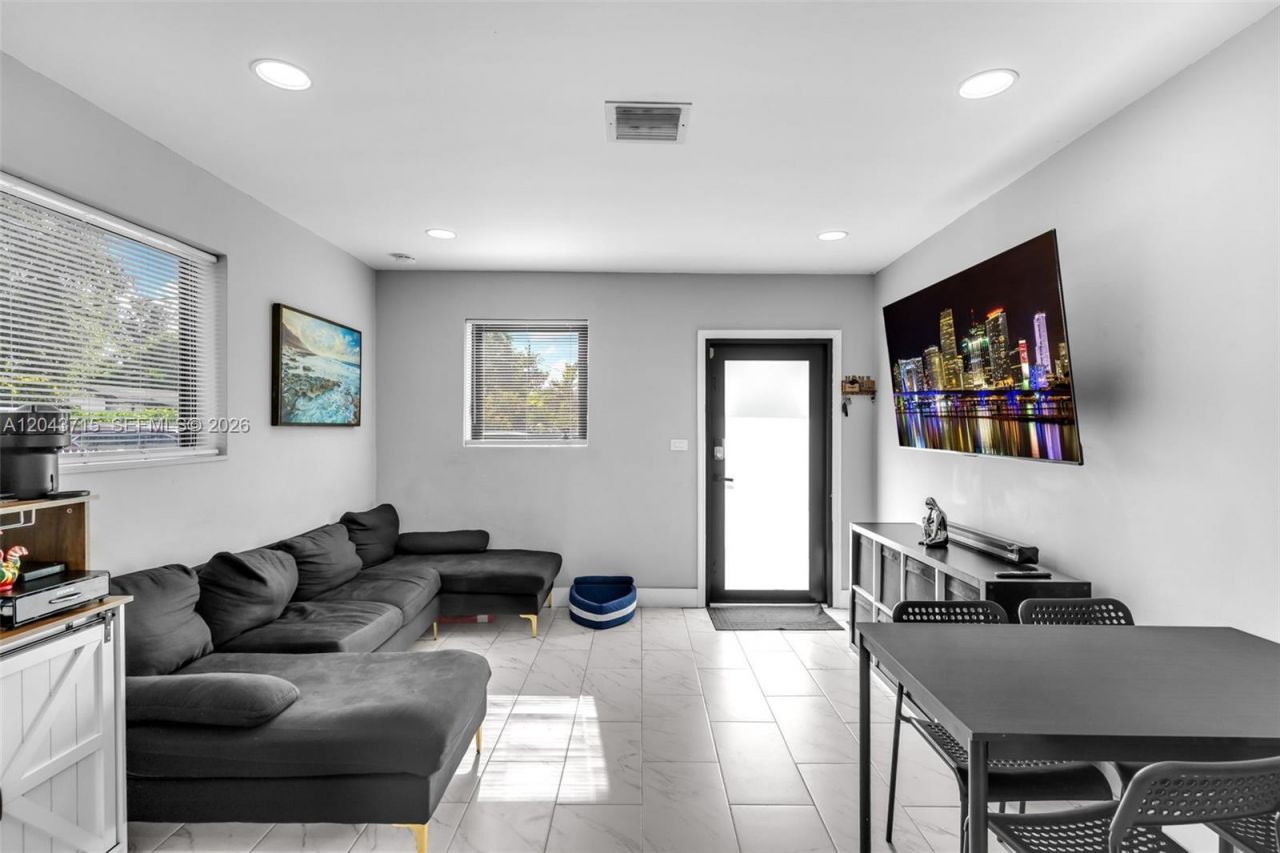15100 NE 14th Ct , North Miami Beach, FL 33162 Photo