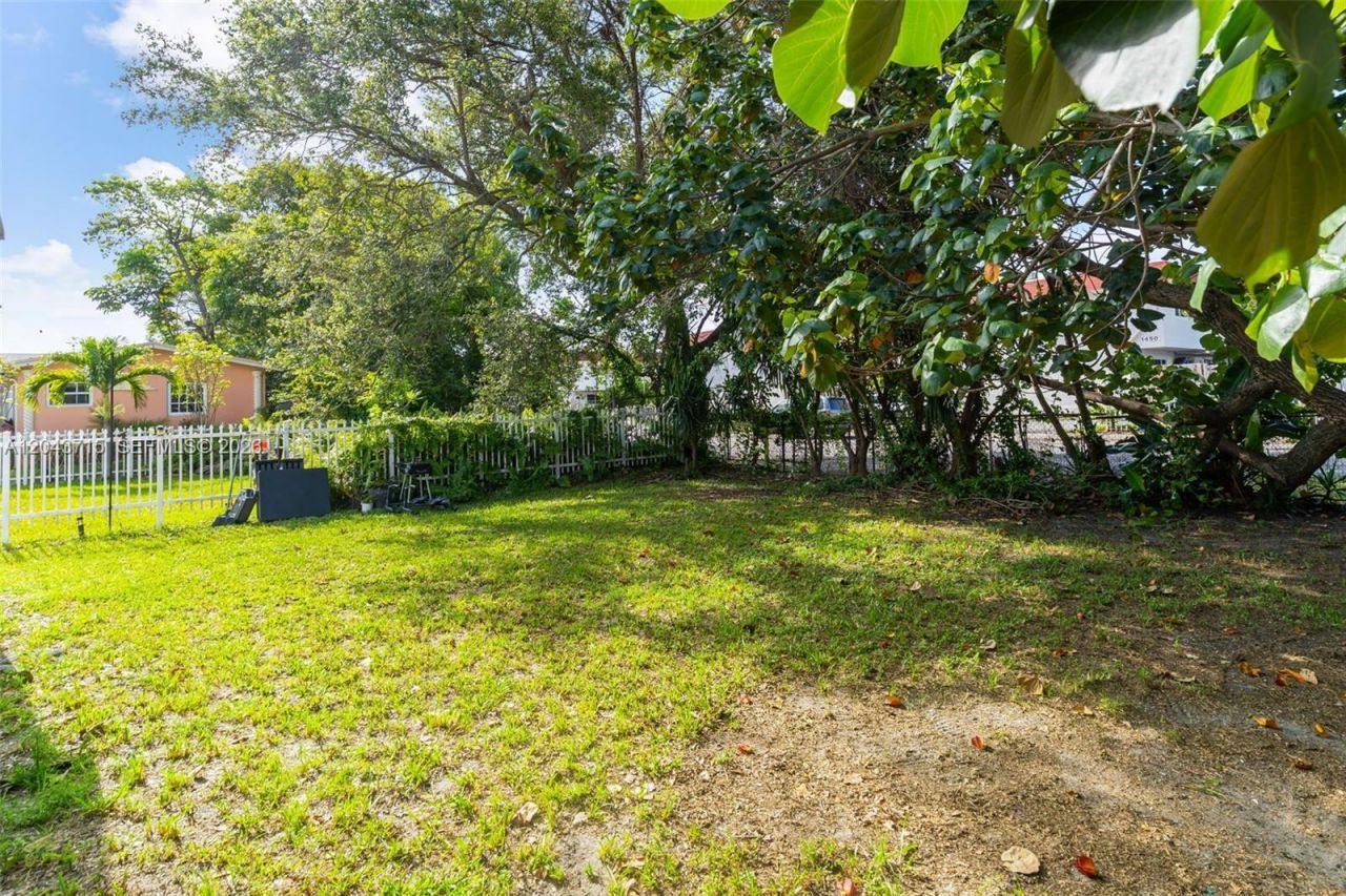 15100 NE 14th Ct , North Miami Beach, FL 33162 Photo