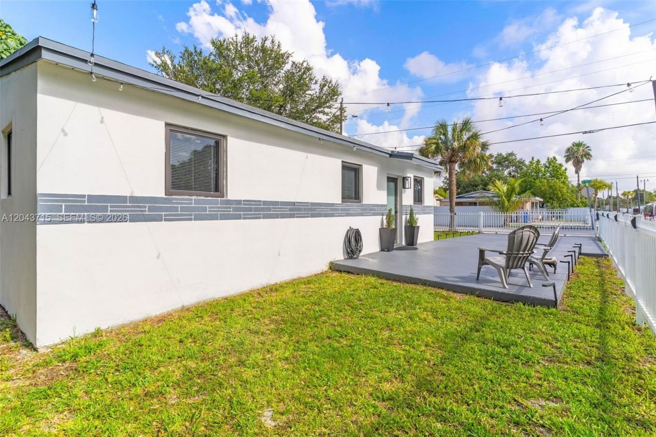 15100 NE 14th Ct , North Miami Beach, FL 33162 Photo