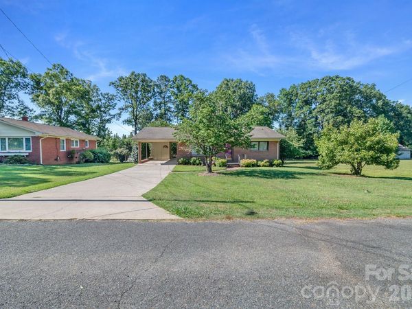 1340 E Cannon Avenue , Albemarle, NC 28001