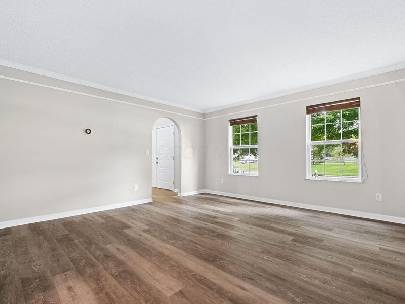 124 Long Hollow Drive, Pataskala, OH 43062 Photo 4