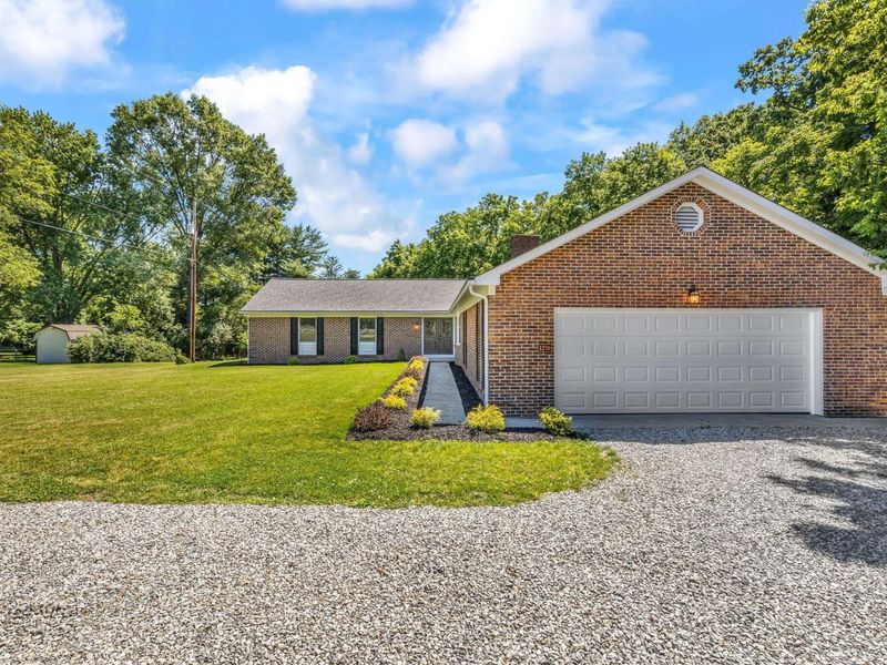 1270 Carriage Road, Powell, OH 43065 Photo 3