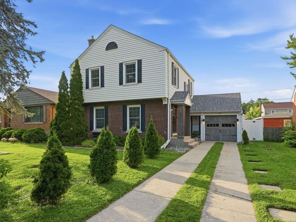 237 Sunnyside Avenue , Munster, IN 46321