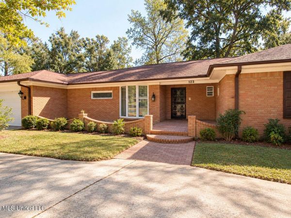 123 Devalda Drive, Duck Hill, MS 38925