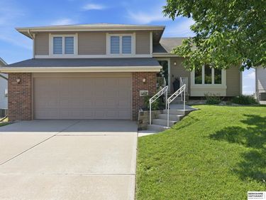 12420 S 218th Avenue, Gretna, NE 68028