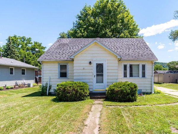 3321 26th STREET S, La Crosse, WI 54601