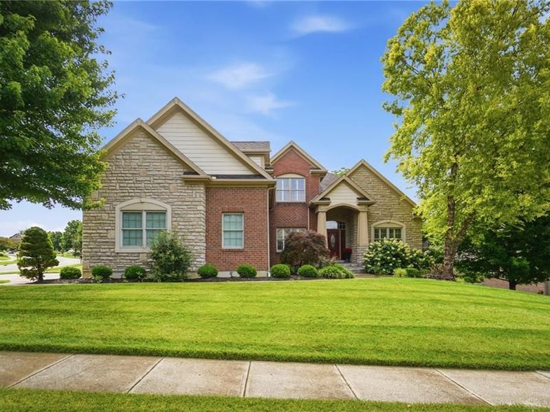 295 N Hills Boulevard, Springboro, OH 45066 Photo 2