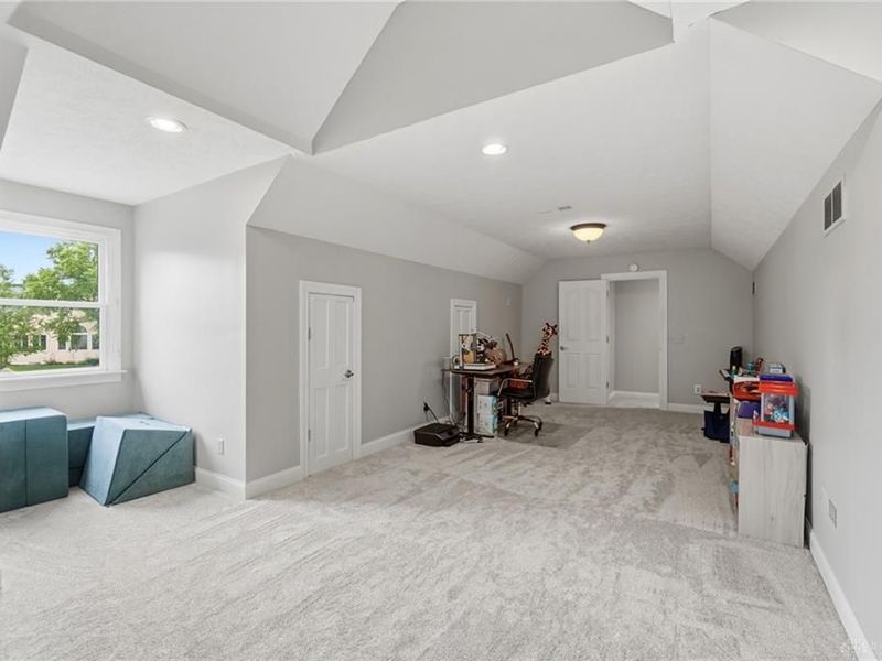 295 N Hills Boulevard, Springboro, OH 45066 Photo 37