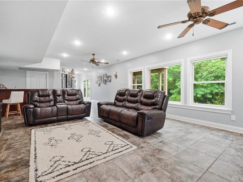 295 N Hills Boulevard, Springboro, OH 45066 Photo 42
