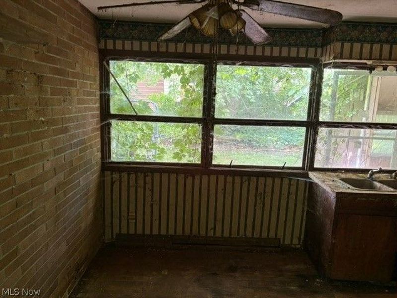 2033 Scenic Way, Akron, OH 44312 Photo 5