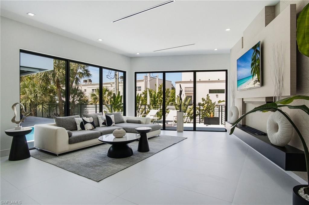 298 Castaways St , Marco Island, FL 34145 Photo