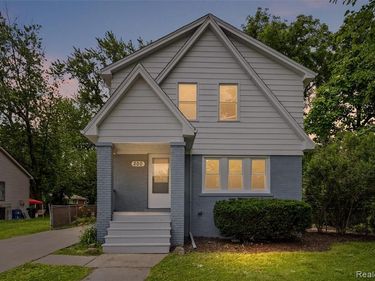 200 Alice Avenue, Bloomfield Hills, MI 48302