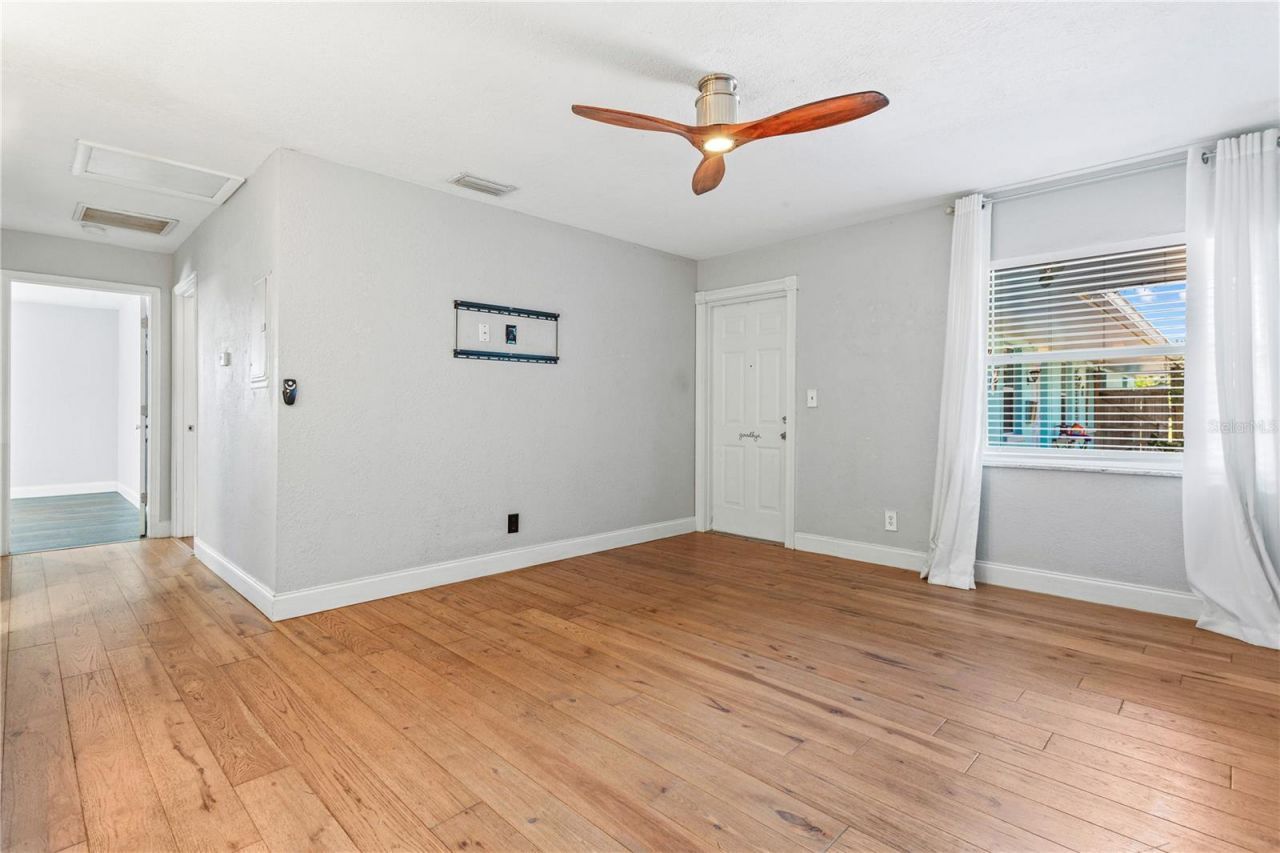 1230 70th Street N, Saint Petersburg, FL 33710 Photo