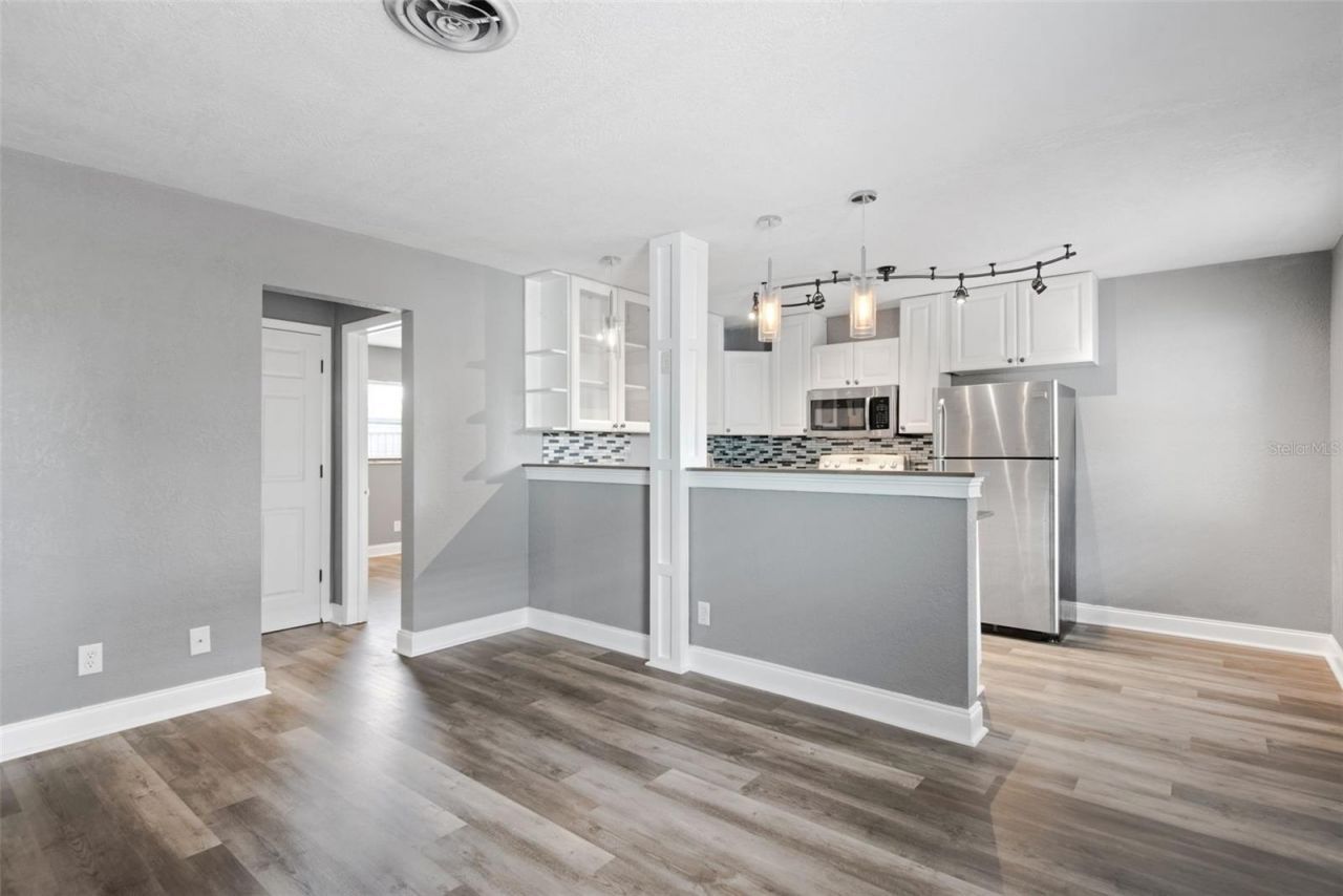 1230 70th Street N, Saint Petersburg, FL 33710 Photo