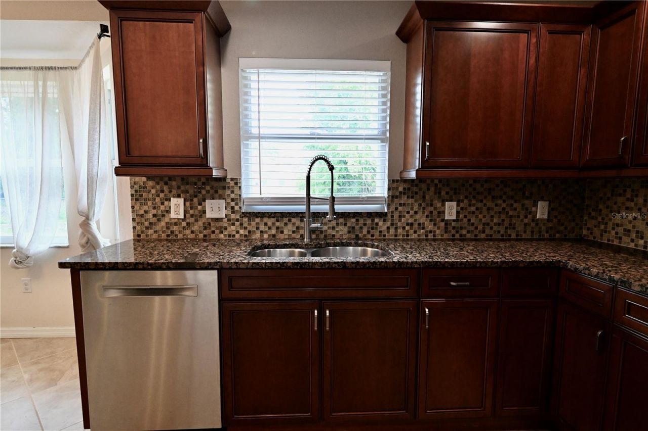 2043 Old Trenton Lane, Sarasota, FL 34232 Photo