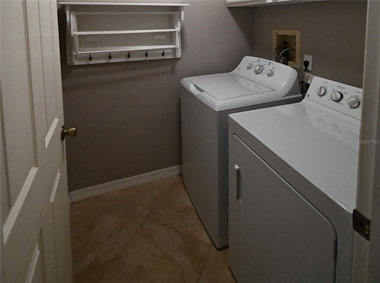 2043 Old Trenton Lane, Sarasota, FL 34232 Photo