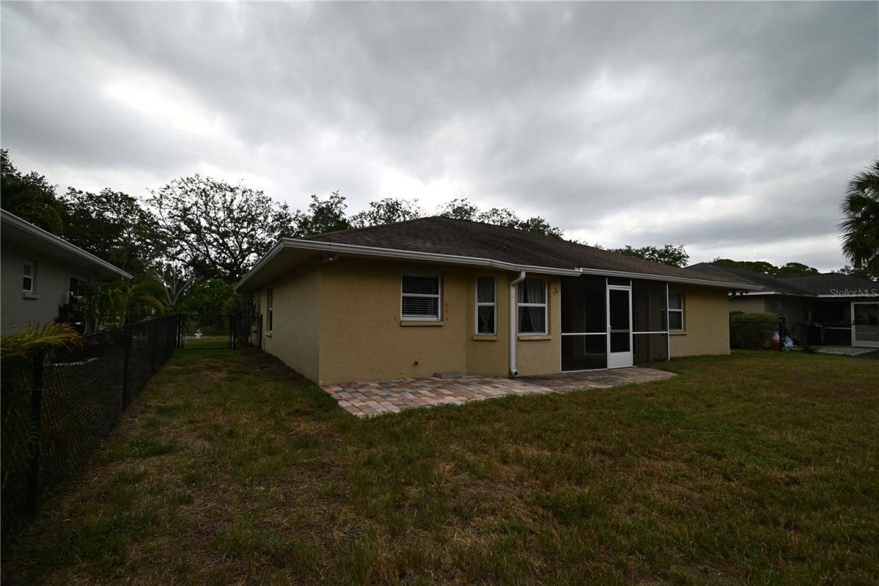 2043 Old Trenton Lane, Sarasota, FL 34232 Photo