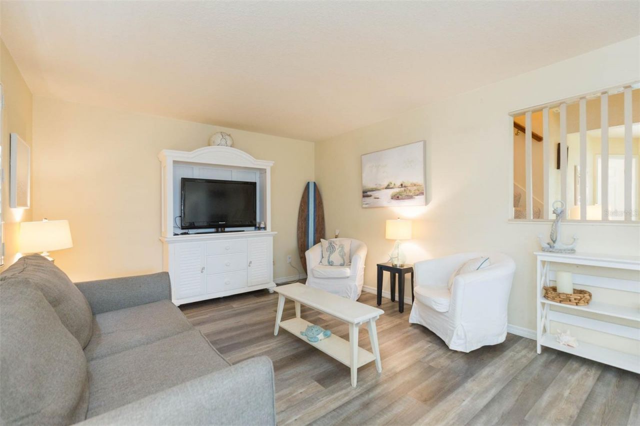 4210 W Roland Street , Tampa, FL 33609 Photo