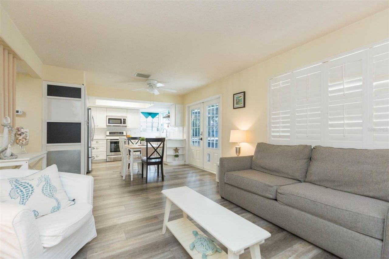 4210 W Roland Street , Tampa, FL 33609 Photo
