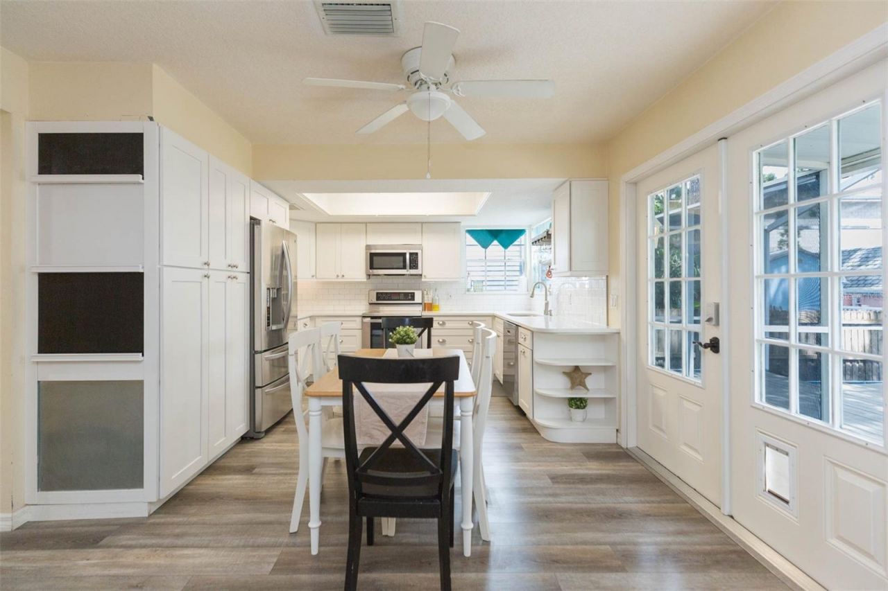 4210 W Roland Street , Tampa, FL 33609 Photo
