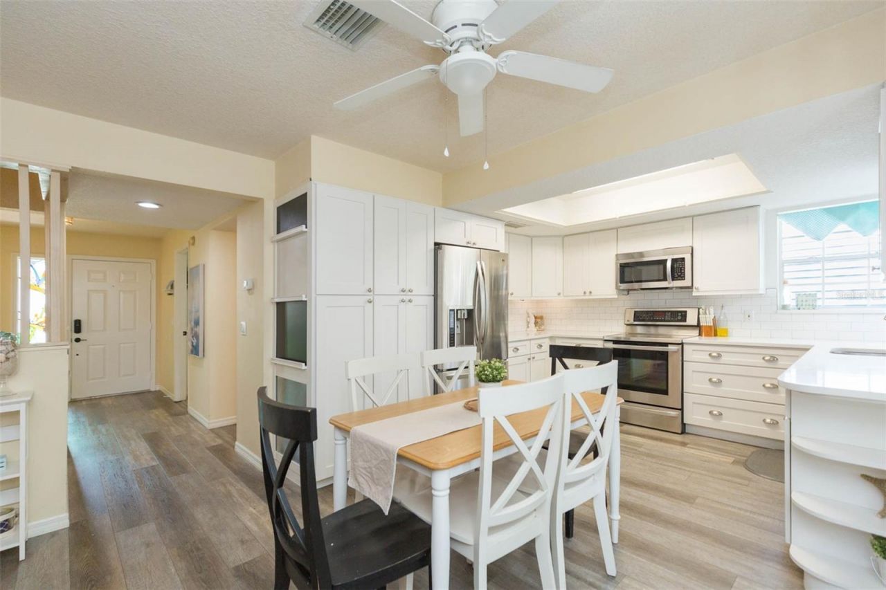 4210 W Roland Street , Tampa, FL 33609 Photo