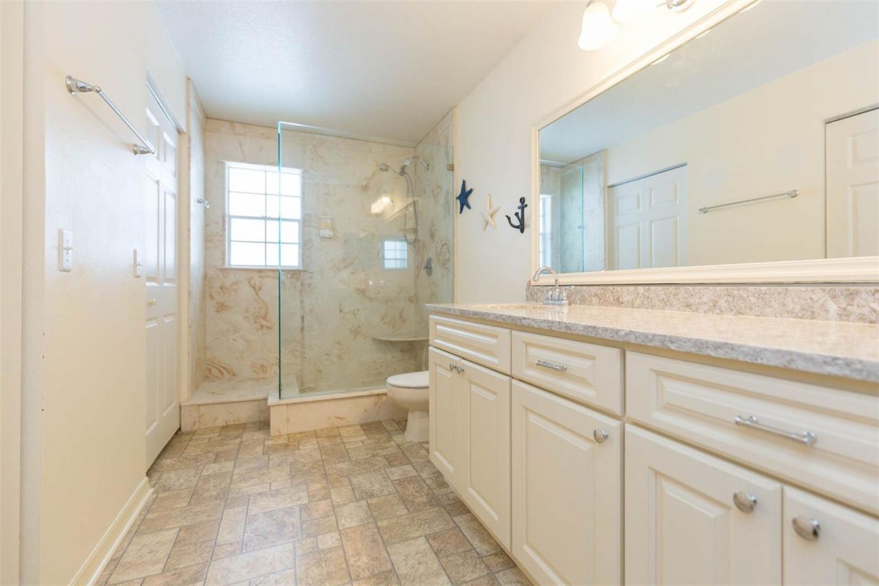 4210 W Roland Street , Tampa, FL 33609 Photo