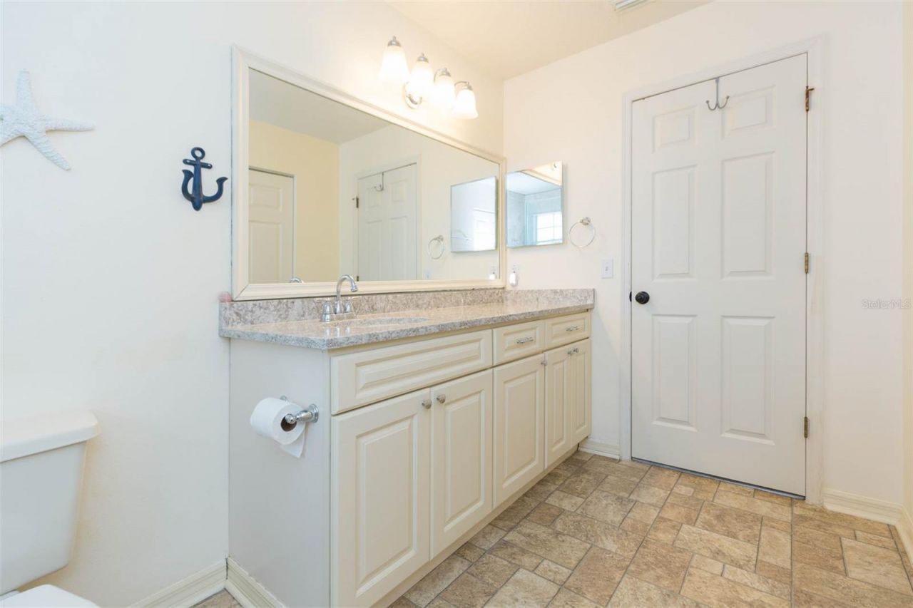4210 W Roland Street , Tampa, FL 33609 Photo