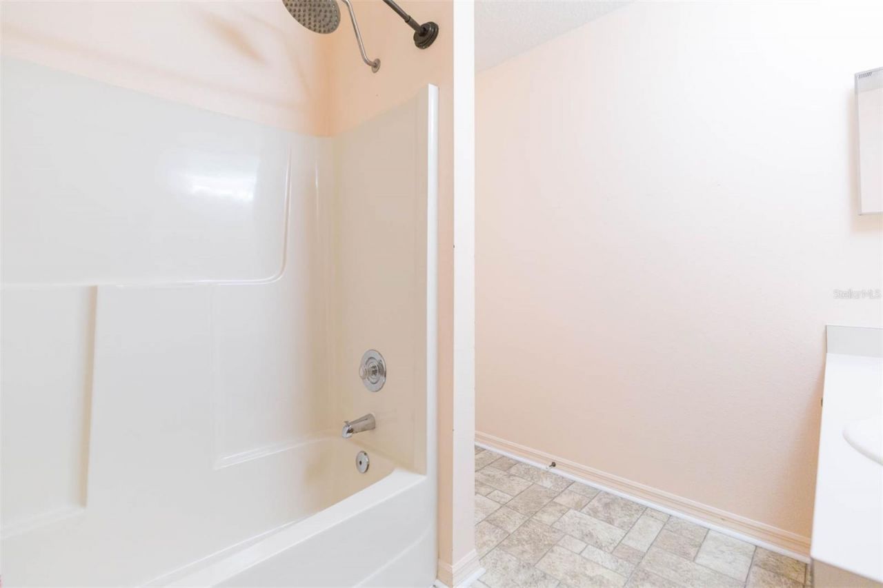 4210 W Roland Street , Tampa, FL 33609 Photo