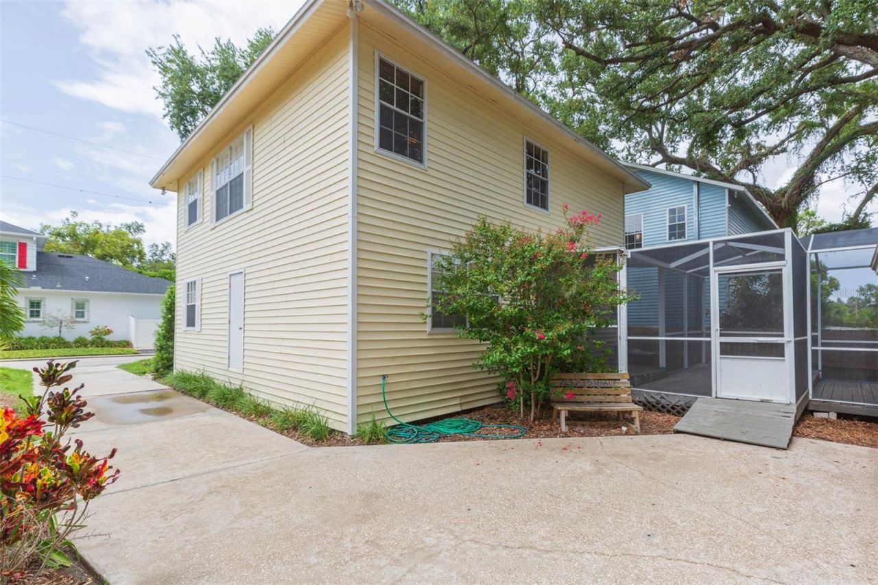 4210 W Roland Street , Tampa, FL 33609 Photo